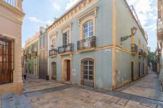 Location Loft  Calle campomanes 19. Alquiler vivienda tipo loft en casco historico de almeria