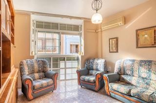 Casa a Plaza de Toros - Santa Rita. Encantadora vivienda unifamiliar de 3 plantas con solarium y loc