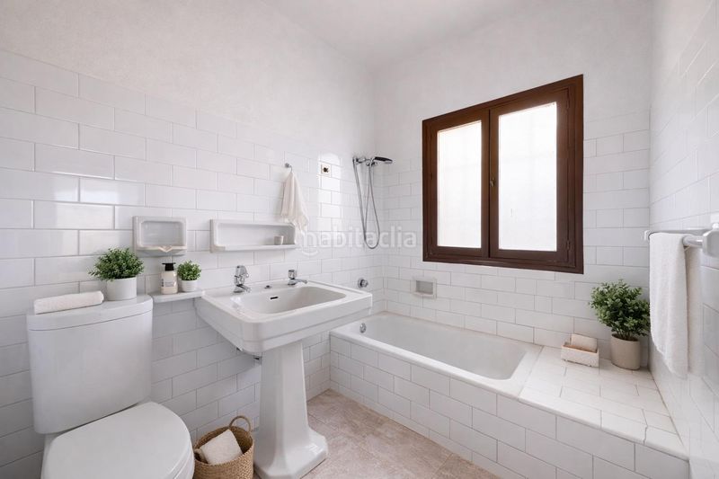 Foto f783f30f-4779-4799-baed-4b6e4f1cf86a. Xalet amb aparcament a Berja
