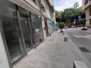 Local Comercial a Calle General Segura