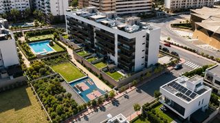 Penthouse  Planetas 8. Áticodúplex con solárium privado, terraza acristalada y zonas co
