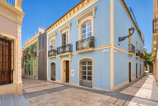 Location Loft à Calle campomanes 19. Alquiler apartamento en zona centro de almería