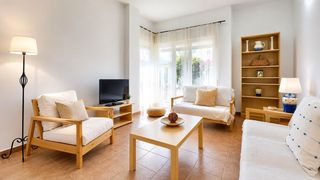 Rent Flat in Avenida jj mm almeria 2005 (ty) 13. Planta baja con espectacular jardín privado en el toyo  residenc