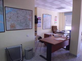 Office space in Santa María del Águila. Oficina en venta