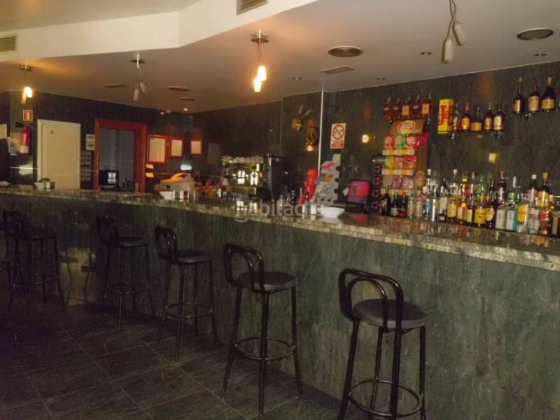 Foto a70a54d7-0ac0-4a57-9254-3d4d433db22f. Local comercial a Balanegra