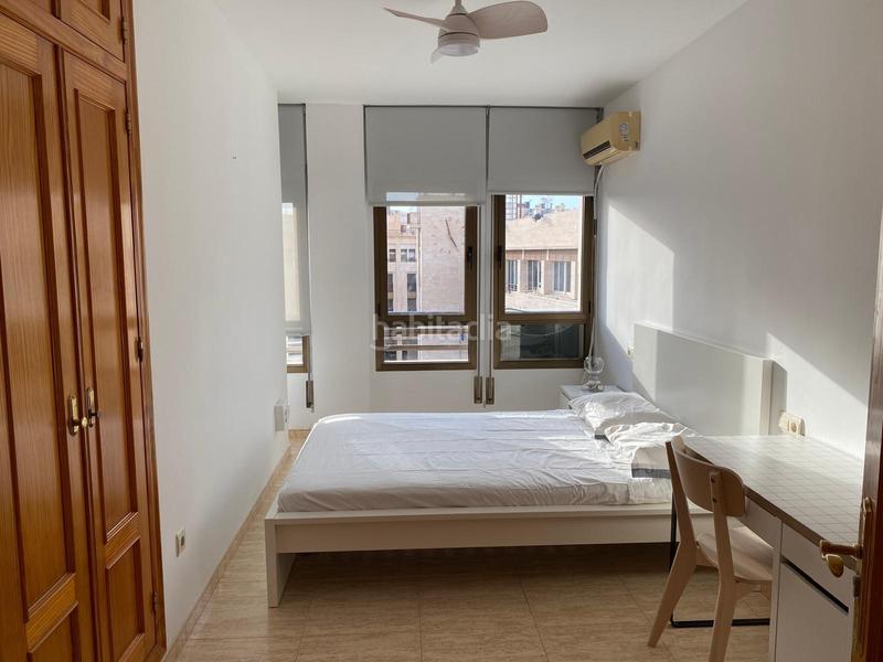 Foto b6bd47e6-3982-453a-a74e-566d93e9803c. Piso  de 4 dormitorios en venta en la plaza mayor en Ejido (El)
