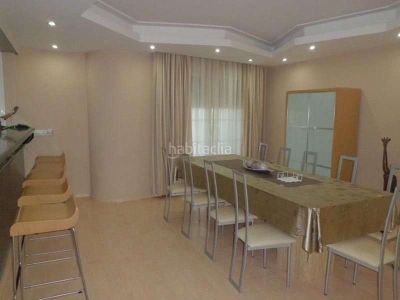 Foto 589e9b27-3f01-4cb7-aed2-9ac9f792bc49. Chalet con parcheggio in Almerimar Ejido (El)