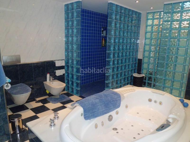 Foto 71e1e375-2f75-42b5-be01-bc7260ec3ab5. Chalet con parcheggio in Almerimar Ejido (El)