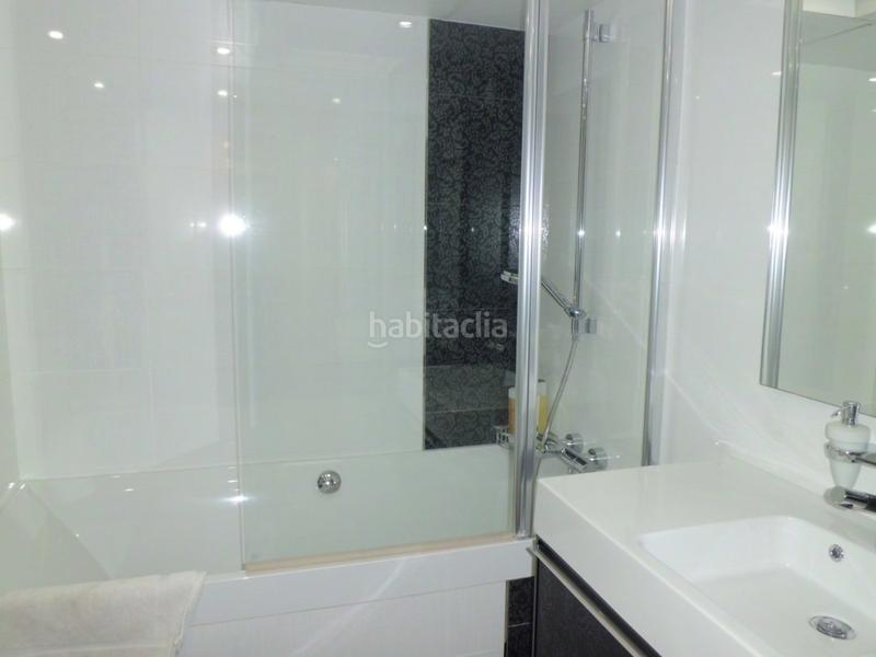 Foto b94fa2c4-2f8b-4af8-b6cc-2acbe1a1227c. Chalet con parcheggio in Almerimar Ejido (El)