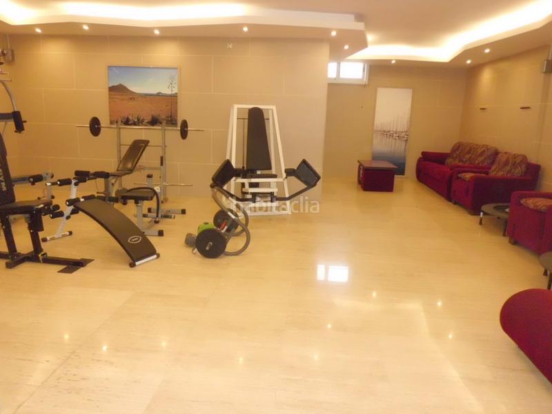 Foto c98cf525-cf06-4e91-be21-2f9907c454d3. Chalet con parcheggio in Almerimar Ejido (El)