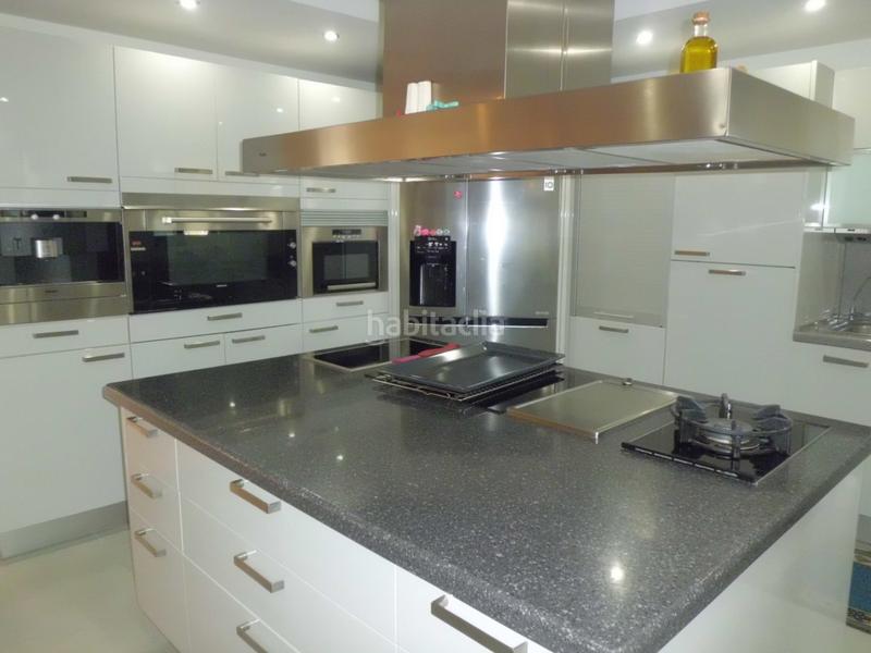 Foto ccf9f65c-40cc-4763-85d5-1c50f6e495ba. Chalet con parcheggio in Almerimar Ejido (El)