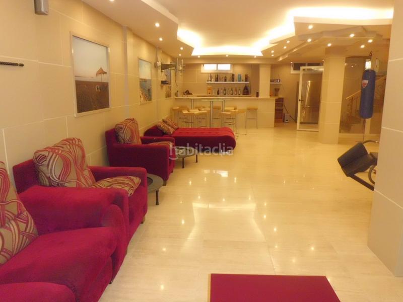 Foto e7687bd5-7b78-4485-b481-aaa99922026e. Chalet con parcheggio in Almerimar Ejido (El)