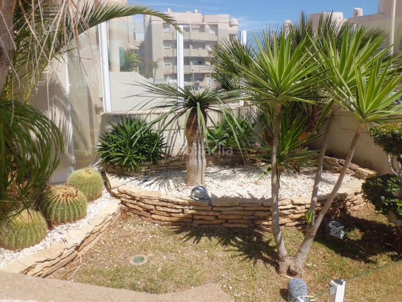 Foto f1d50476-2786-4f00-8b6c-27d2dbf812da. Chalet con parcheggio in Almerimar Ejido (El)