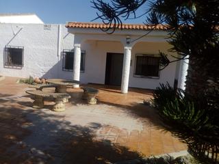 Masia a Alcóntar. Finca rústica urbanizable en venta en nijar