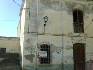 Casa a Dalías. Terreno en venta