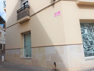 Miete Geschäftsraum in Berja. Local comercial en alquiler en la plaza de las monjas