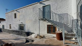 Masia a Berja. Amplia casa con huerto en berja