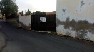 Terreny residencial a Las Norias. Magnifica zona casa  con parcela presenta oferta!!!!