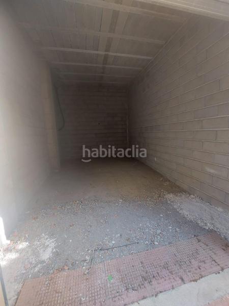 Foto e09b4b42-d968-4fb4-b039-5250975c9b5a. Alquiler local comercial local en basto en el ejido. en Ejido (El)