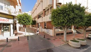 Aparcament cotxe a Ejido Sur. Garaje a la venta en el ejido, calle granada.