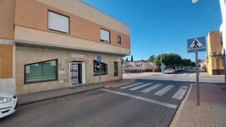 Casa a Santa María del Águila. Casa con negocio en funcionaminto en santa maría del águila.