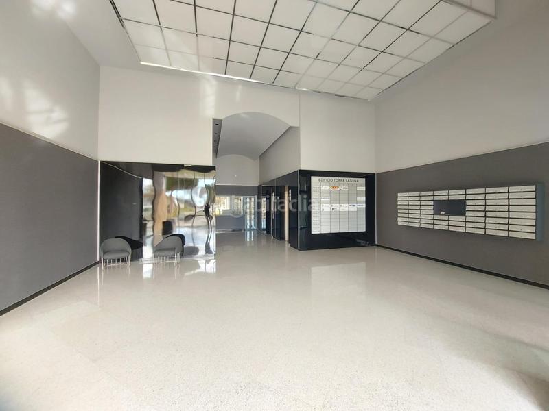 Foto 0ad623d2-5f85-4ea5-ac88-055295bfbaa5. Oficina amb aparcament a Almerimar Ejido (El)