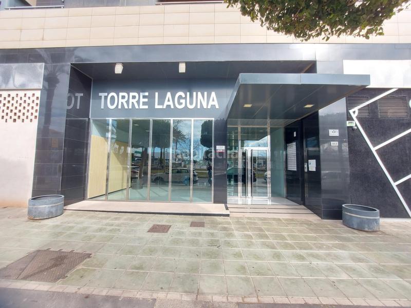 Foto 52b7f0b0-c6ed-49e4-9842-6c1c8b635771. Oficina amb aparcament a Almerimar Ejido (El)