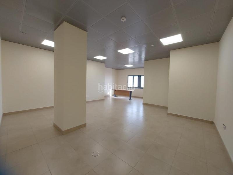 Foto bc4c7e3b-0694-48ac-b8b5-759999825a14. Oficina amb aparcament a Almerimar Ejido (El)