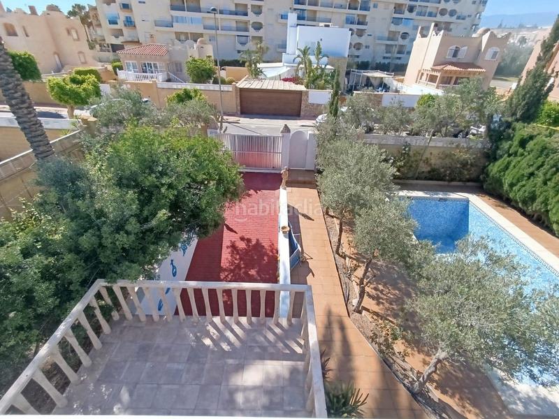 Foto 66d14ef8-ad53-46c2-bf20-538999c37df1. Chalet with parking pool in Almerimar Ejido (El)