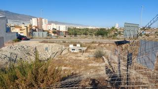 Terreny residencial a Ejido Sur. Solar en venta en la loma para duplex con sotano