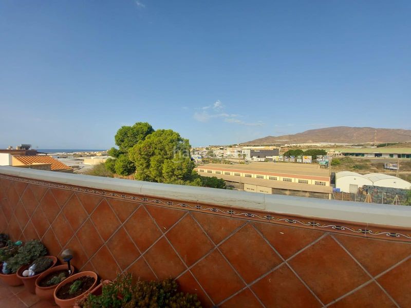 Foto 3cd195be-fcdd-4784-9b73-a9d2116d8468. Casa amb aparcament a Adra