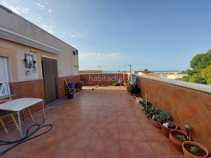 Foto b2569eba-9774-41f9-a4ee-b59b7b4d4af8. Casa amb aparcament a Adra