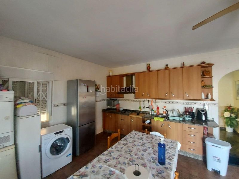 Foto b503b959-f54d-4f16-9600-4f81a6888c67. Casa amb aparcament a Adra