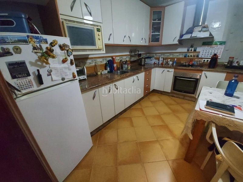Foto d923ced0-0df7-439e-bb69-0a542a85416e. Casa amb aparcament a Adra