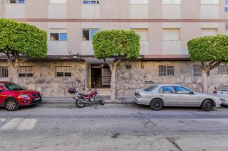 Appartement à Plaza de la Luz. Piso en avenida de la luz para reformar