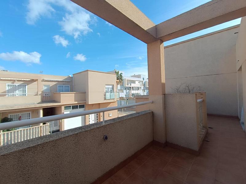 Foto 8d37b18d-8341-4231-a5e9-1c2b9682e2af. Casa duplex a la venta en Balerma en Balerma Ejido (El)