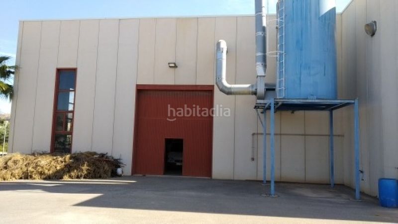 Foto 175980e4-3b7a-4512-a215-d8bfb5fbaa32. Nau industrial a Berja