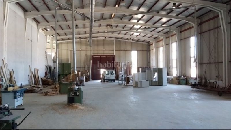 Foto e74d5b05-b2e8-4566-9391-6b4a1f8901be. Nau industrial a Berja