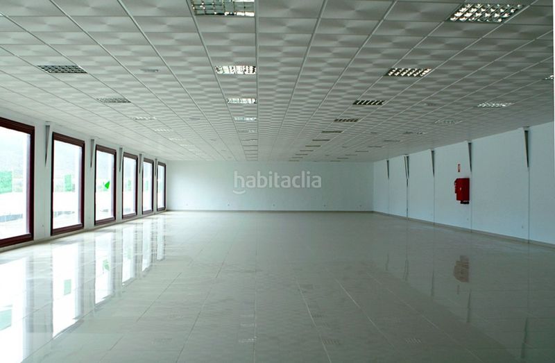 Foto fd027463-4de9-4617-82dd-6defe8a615f7. Nau industrial a Berja