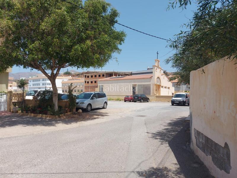 Foto e7f8eca1-bfde-42c5-a6e7-5d6bc3a93bcf. Casa suelo con casa en ruina en Balanegra