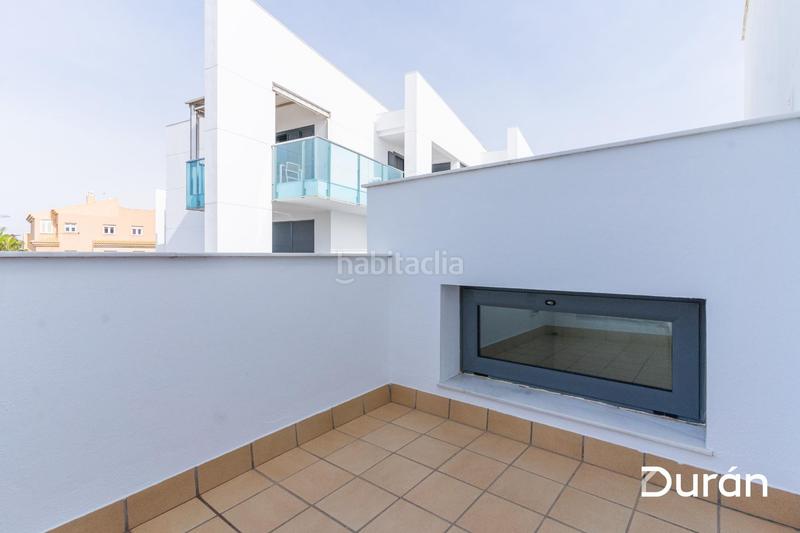 Foto 4e596035-8044-4422-9941-e4144c63b2af. Casa amb calefacció aparcament a Almerimar Ejido (El)
