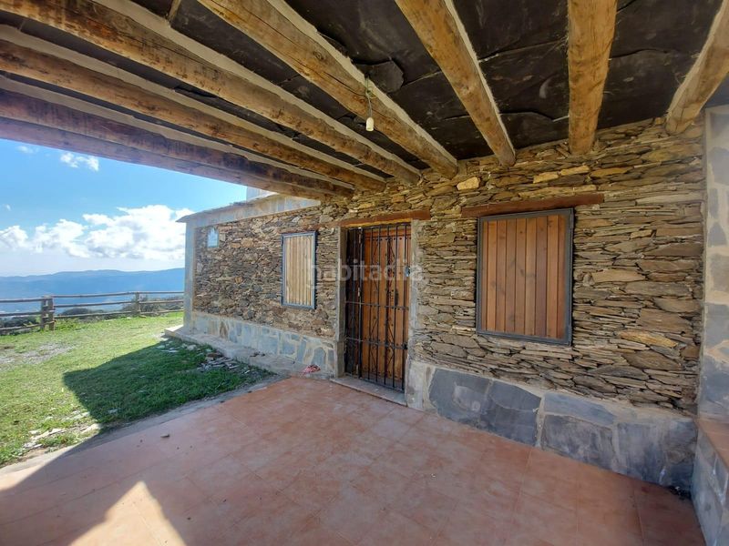 Foto a4fa6020-0bd3-4bef-81f8-a4257c06d3fc. Masia a Nevada