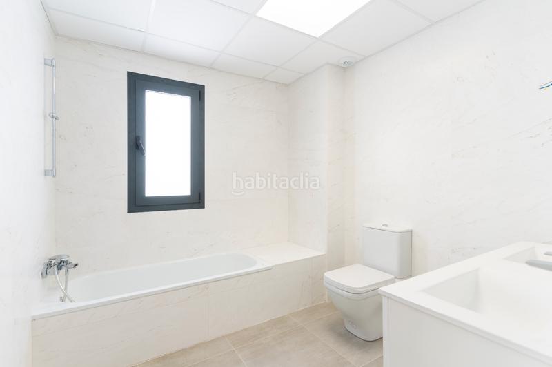 Foto 55cddfd6-16ca-4451-a861-1f3b3b864e67. Chalet 252m<sup>2</sup> in calle virazon 28 in Almerimar Ejido (El)