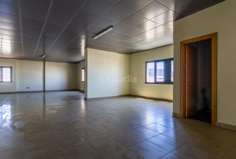 Foto 5b8b7766-db6d-4438-9a01-304a3258e3e3. Oficina a Plaza de la Luz Ejido (El)