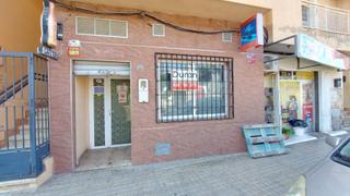 Local commercial à Santa María del Águila. Local en venta en carmona