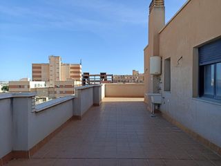Location Attique à Santa María del Águila. Atico el alquiler en santa maria del aguila