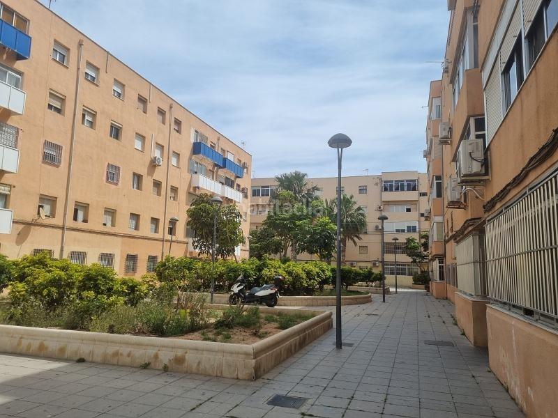 Foto 731cc0c0-153d-4c1f-8293-ce214780d17e. Piso  en venta en almeria en Ciudad Jardín - Tagarete - El Zapillo Almería