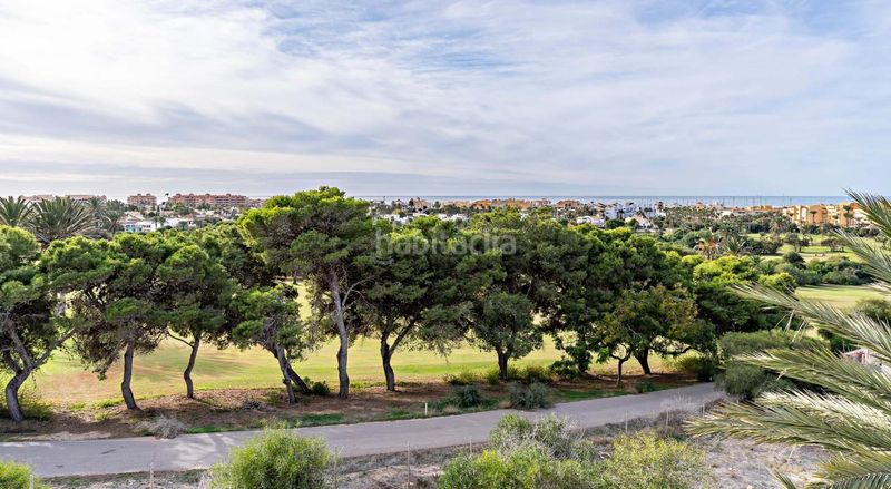 Foto 43e7e4b3-b2e7-4351-9fa7-eace79abe431. Xalet amb aparcament piscina a Almerimar Ejido (El)