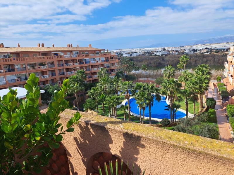 Foto a918fd74-81fd-42ac-bbe6-6731409e1342. Location attique avec parking piscine dans Almerimar Ejido (El)