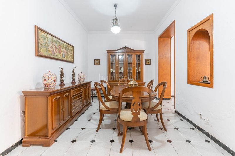 Foto b877431a-fb6a-44ad-ae4e-557982595582. Casa amb aparcament a Berja